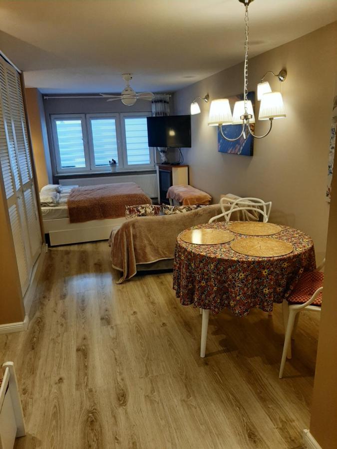 Radzymin Pd Faktura Apartamenty Na Przedmiesciach Z Prywatnym Parkingiem I Ogrodem Екстер'єр фото