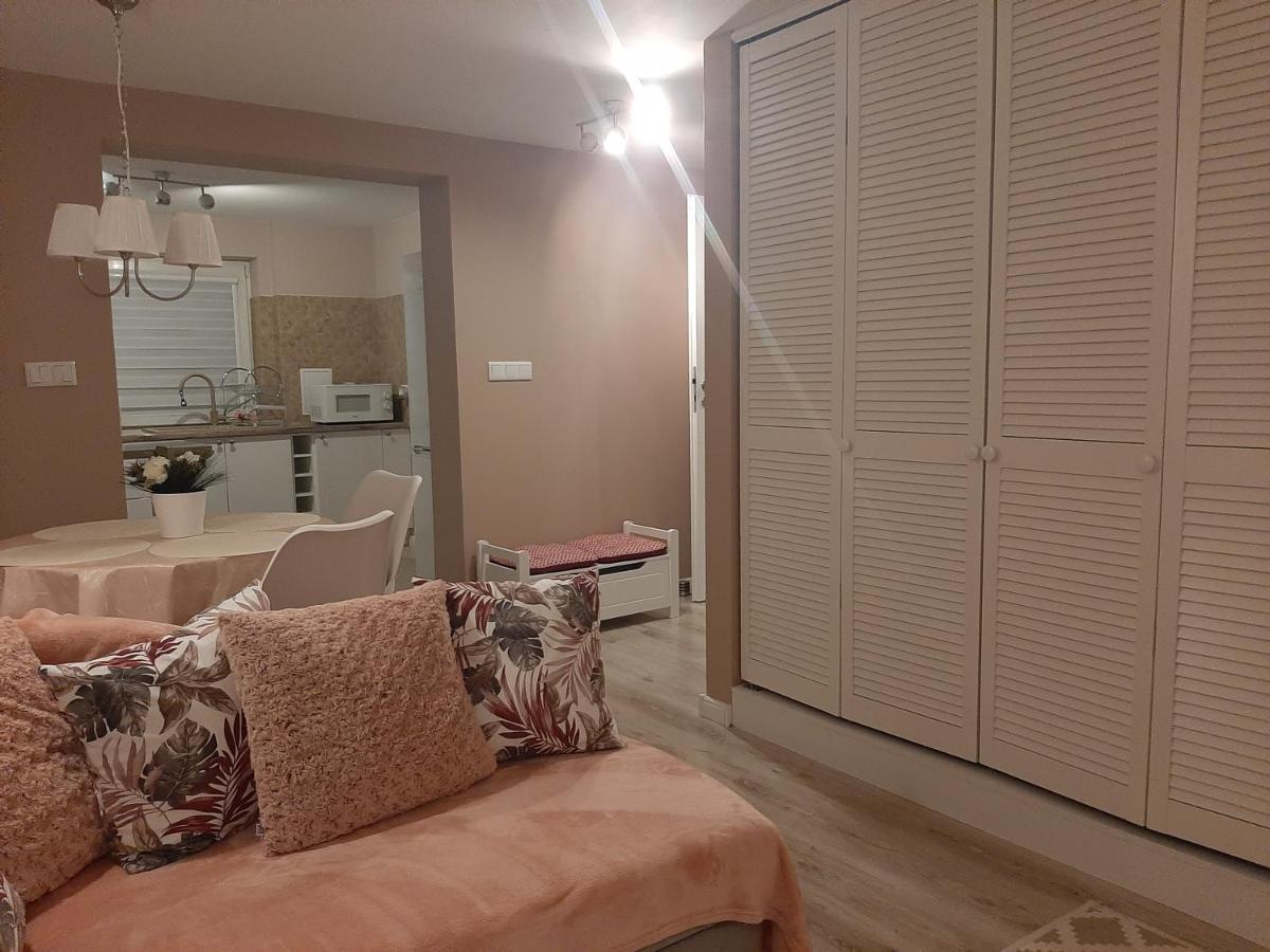 Radzymin Pd Faktura Apartamenty Na Przedmiesciach Z Prywatnym Parkingiem I Ogrodem Екстер'єр фото